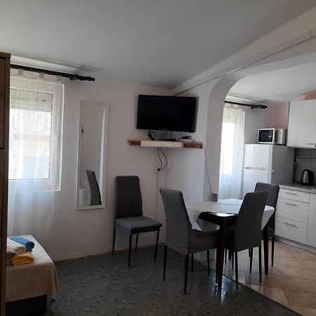 Apartments Ninske Vodice Rum bild