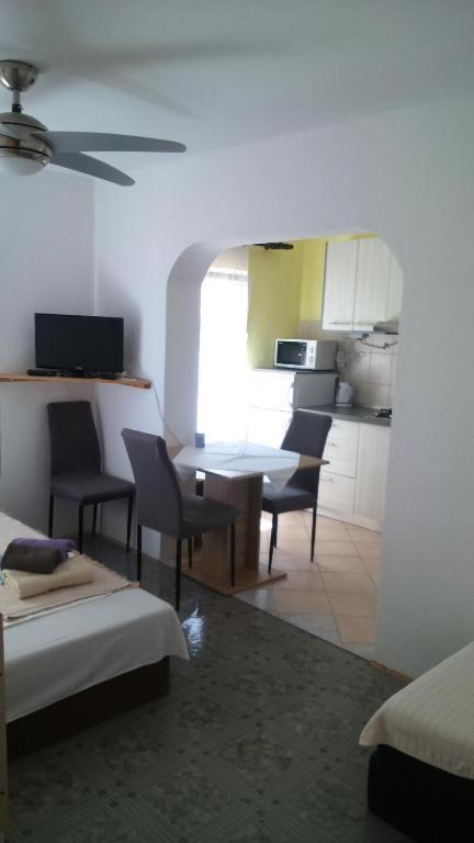 Apartments Ninske Vodice Rum bild