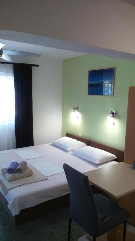 Apartments Ninske Vodice Rum bild